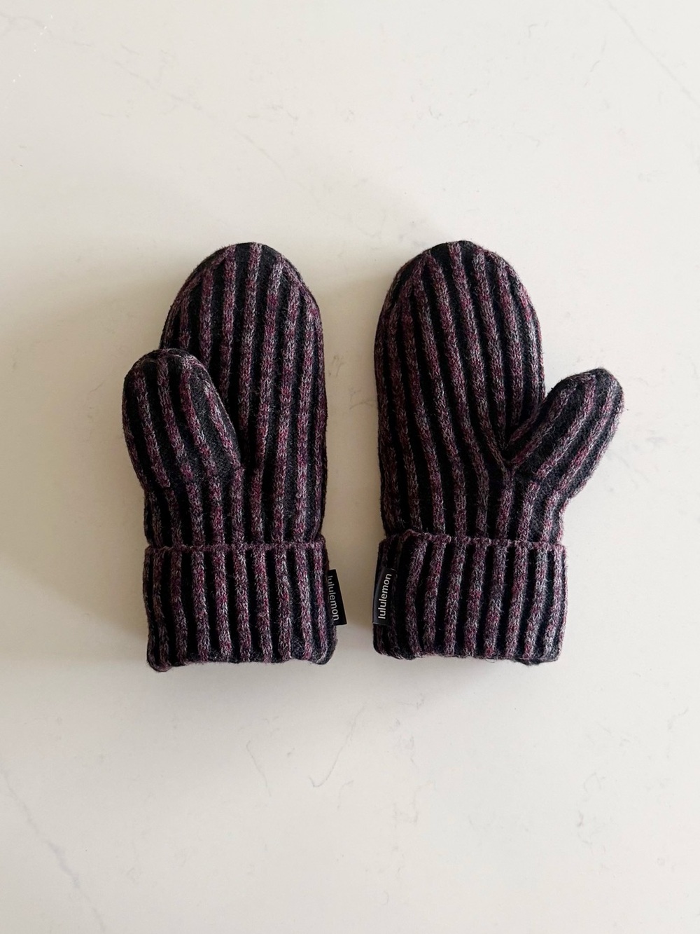 lululemon textured knit mittens